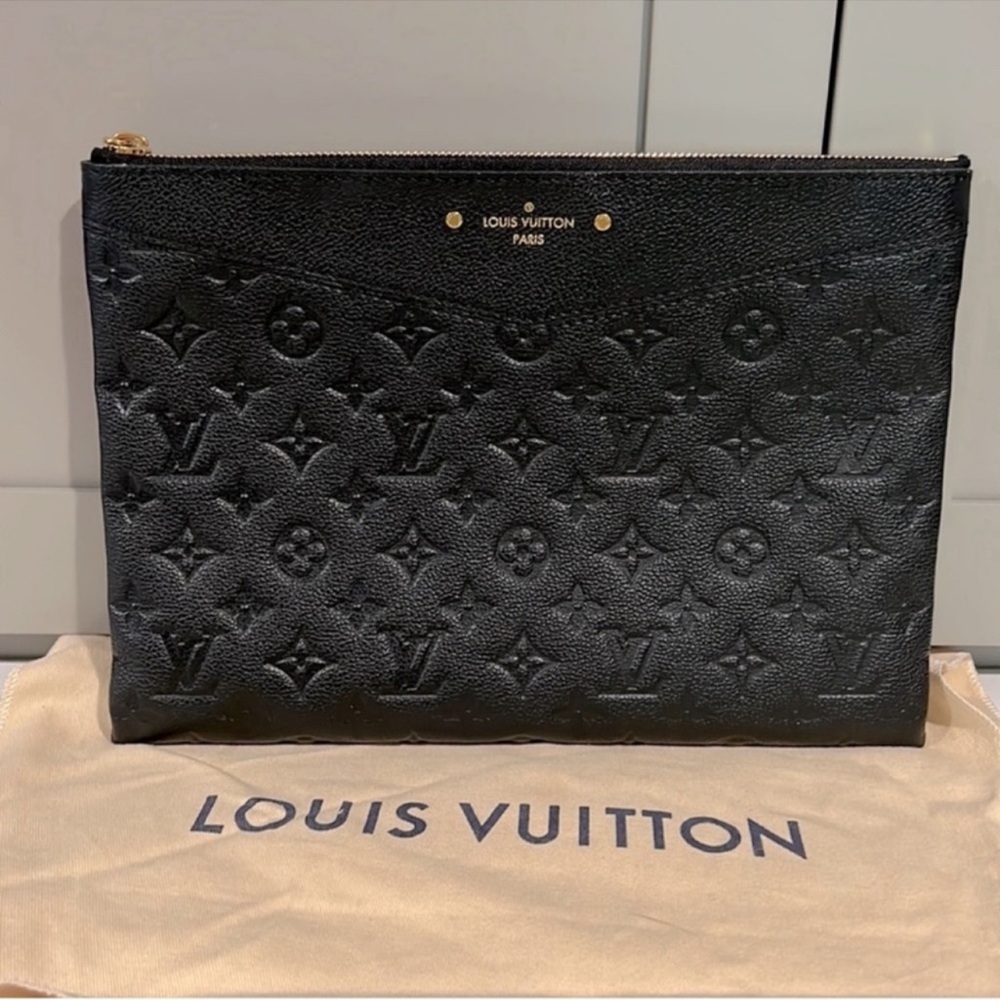 Louis Vuitton Pochette 
Monogram Empreinte Leather